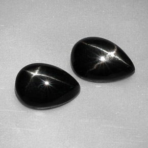 Pedras preciosas de diopsídio estrela preto natural de  ct, formato de pêra, opaco
