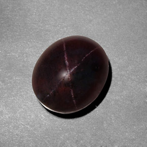 Granada estrela vermelho natural 9,49ct, corte oval, opaco