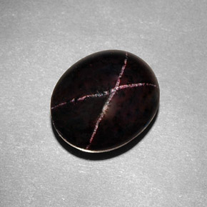 Granada estrela preto natural 9,54ct, corte oval, opaco