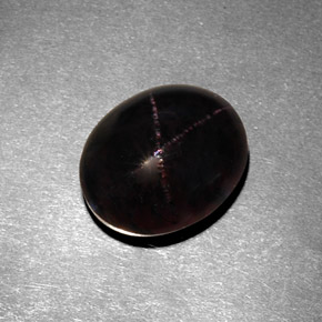 Granada estrela preto natural 7,21ct, corte oval, opaco