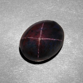 Granada estrela preto natural 8,98ct, corte oval, opaco