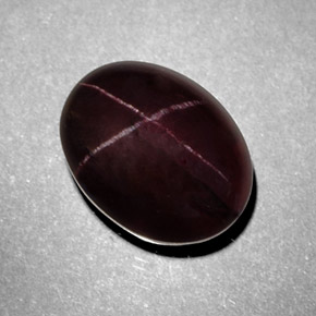 Granada estrela vermelho natural 9,76ct, corte oval, opaco
