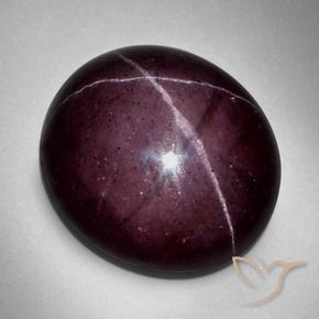 Granada Estrela Vermelho escuro Natural 57.41ct, oval, Opaco