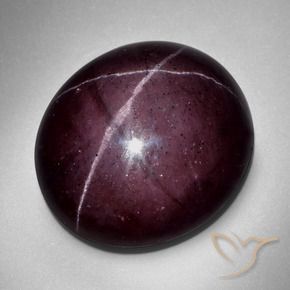 Granada Estrela Vermelho escuro Natural 57.41ct, oval, Opaco