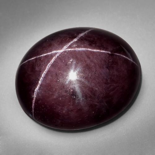 Granada estrela vermelho natural 91,05ct, corte oval, opaco