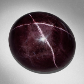 Granada estrela vermelho natural 159,09ct, corte oval, opaco