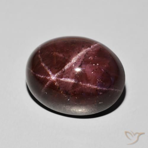 Granada Estrela Vermelho escuro Natural 33.69ct, oval, Opaco