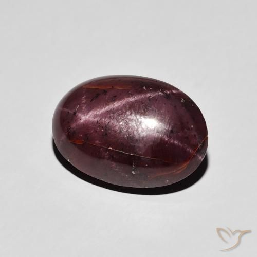 Granada Estrela Vermelho escuro Natural 7.23ct, oval, Opaco