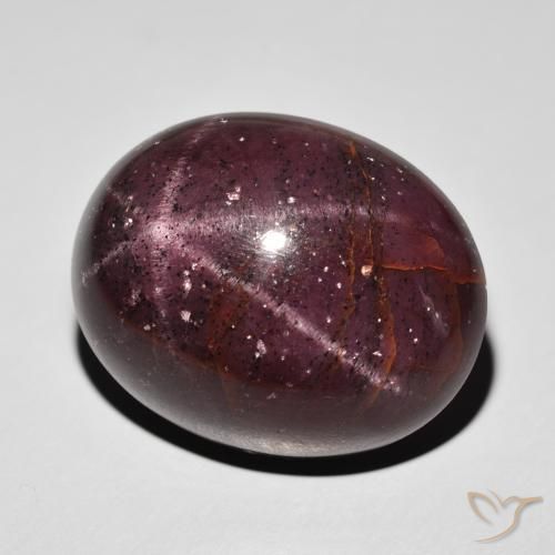 Granada Estrela Vermelho escuro Natural 62.53ct, oval, Opaco