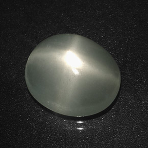 Pedra da lua estrela verde natural 5,04ct, corte oval, translúcido