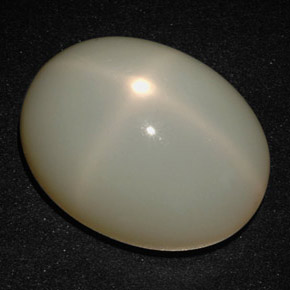 Pedra da lua estrela creme natural 20,13ct, corte oval, translúcido