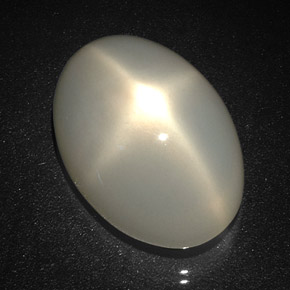 Pedra da lua estrela creme natural 17,53ct, corte oval, translúcido