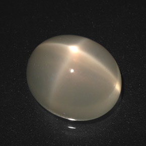 Pedra da lua estrela creme natural 5,45ct, corte oval, translúcido