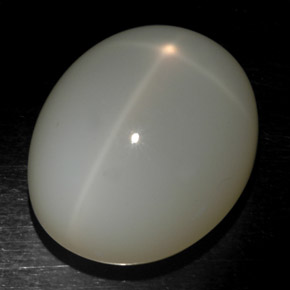 Pedra da lua estrela branco natural 21,71ct, corte oval, translúcido