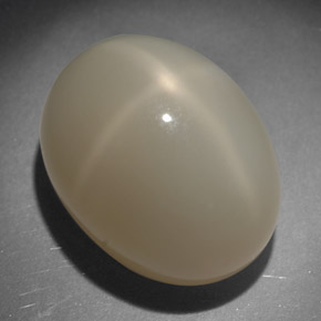 Pedra da lua estrela creme natural 22,59ct, corte oval, opaco