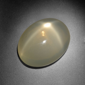 Pedra da lua estrela creme natural 10,24ct, corte oval, translúcido