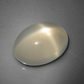 Pedra da lua estrela creme natural 9,33ct, corte oval, translúcido