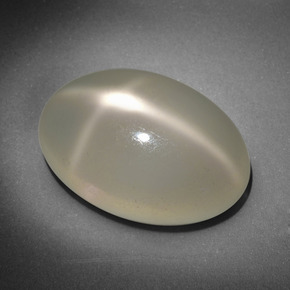 Pedra da lua estrela creme natural 16,18ct, corte oval, translúcido