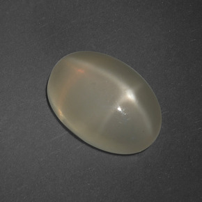 Pedra da lua estrela creme natural 4,75ct, corte oval, translúcido