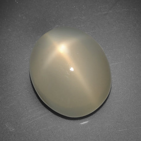 Pedra da lua estrela creme natural 5,90ct, corte oval, translúcido