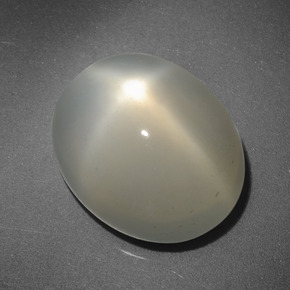 Pedra da lua estrela creme natural 6,58ct, corte oval, translúcido