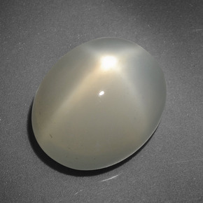 Pedra da lua estrela creme natural 6,58ct, corte oval, translúcido