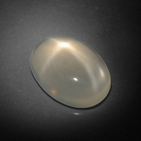 Pedra da lua estrela creme natural 8,17ct, corte oval, transparente