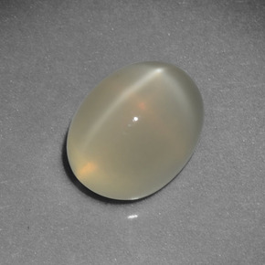 Pedra da lua estrela creme natural 2,87ct, corte oval, translúcido