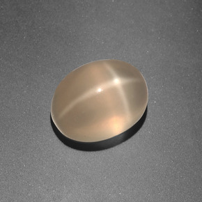Pedra da lua estrela laranja natural 3,33ct, corte oval, translúcido