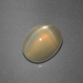 Pedra da lua estrela creme natural 2,74ct, corte oval, translúcido