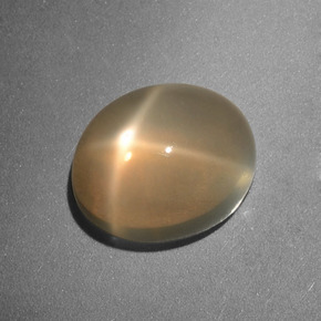 Pedra da lua estrela creme natural 3,49ct, corte oval, translúcido
