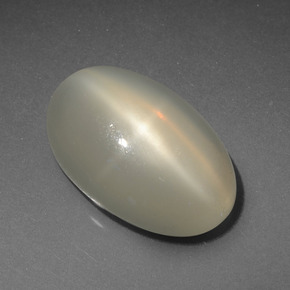 Pedra da lua estrela creme natural 7,36ct, corte oval, translúcido