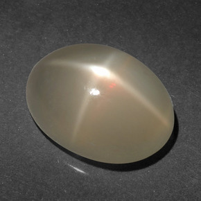 Pedra da lua estrela creme natural 6,65ct, corte oval, translúcido