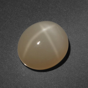 Pedra da lua estrela laranja natural 4,80ct, corte oval, translúcido