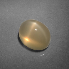 Pedra da lua estrela creme natural 3,25ct, corte oval, translúcido
