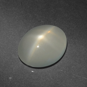 Pedra da lua estrela creme natural 3,08ct, corte oval, translúcido