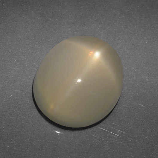 Pedra da lua estrela marrom natural 5,59ct, corte oval, translúcido
