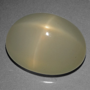 Pedra da lua estrela creme natural 23,15ct, corte oval, translúcido