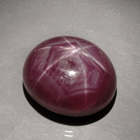 Rubi estrela vermelho natural 33,78ct, corte oval, opaco
