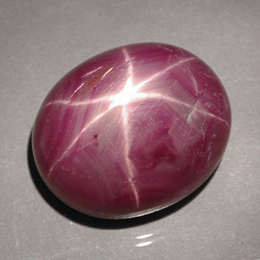Rubi estrela vermelho natural 31,05ct, corte oval, opaco