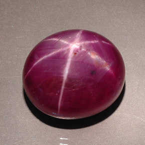 Rubi estrela vermelho natural 23,70ct, corte oval, opaco