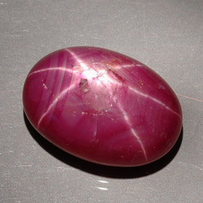 Rubi estrela vermelho natural 27,63ct, corte oval, opaco