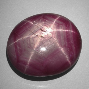 Rubi estrela vermelho natural 45,11ct, corte oval, opaco