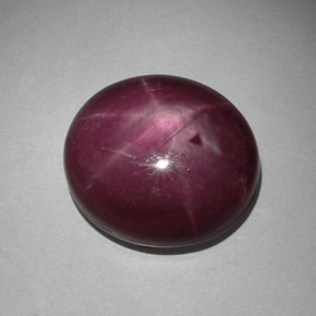 Rubi estrela vermelho natural 32,36ct, corte oval, opaco
