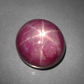 Rubi estrela vermelho natural 43,70ct, corte oval, opaco