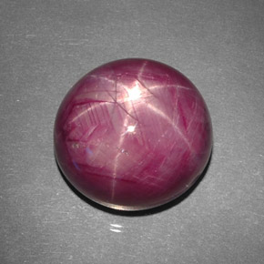 Rubi estrela vermelho natural 43,70ct, corte oval, opaco