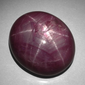 Rubi estrela vermelho natural 45,34ct, corte oval, opaco