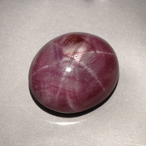 Rubi estrela vermelho natural 27,30ct, corte oval, opaco