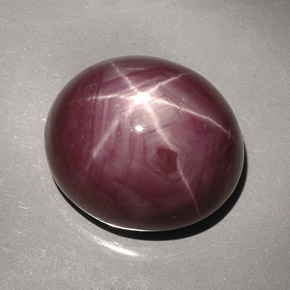 Rubi estrela vermelho natural 42,66ct, corte oval, opaco