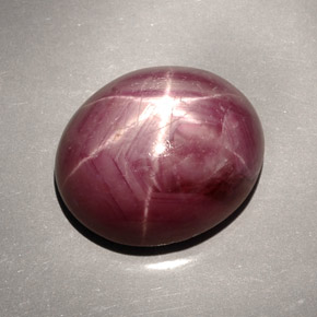 Rubi estrela vermelho natural 33,66ct, corte oval, opaco